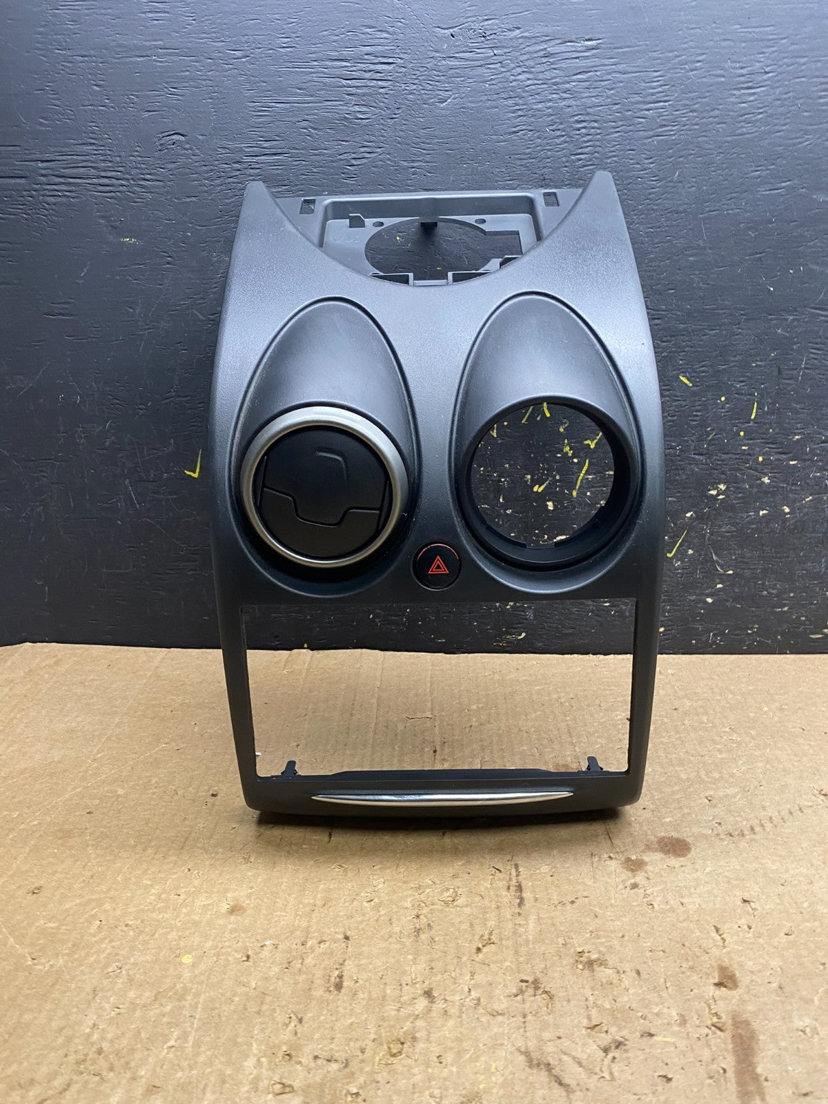 OEM 2011 2012 2013 Nissan Rogue Dash Upper Center Radio Bezel Trim z4437 DG0