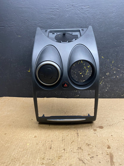 OEM 2011 2012 2013 Nissan Rogue Dash Upper Center Radio Bezel Trim z4437 DG0