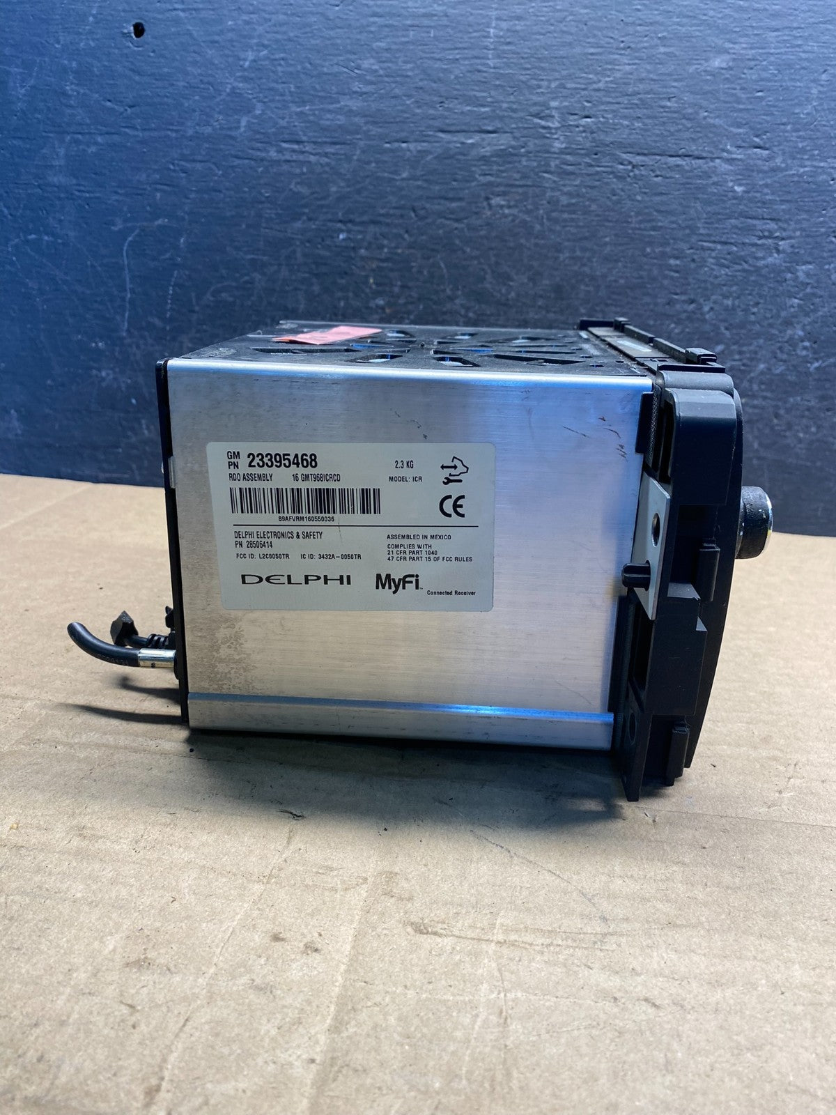 2015 2016 GMC Acadia Radio Display Screen AM/FM AUX AE8253 DG2