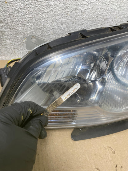 2008 to 2012 Chevrolet Malibu Left+Right Side Set Headlights AH6844 DW3