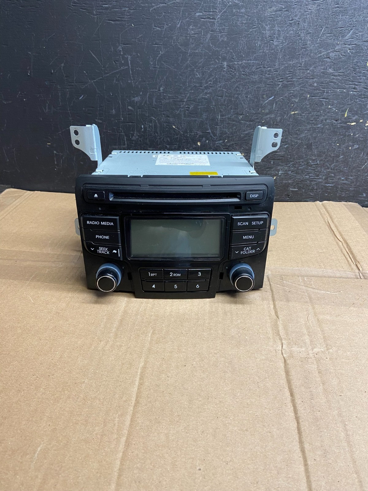 2011 to 2012 Hyundai Sonata Am Fm Cd Player Radio Receiver AF2733 DG0