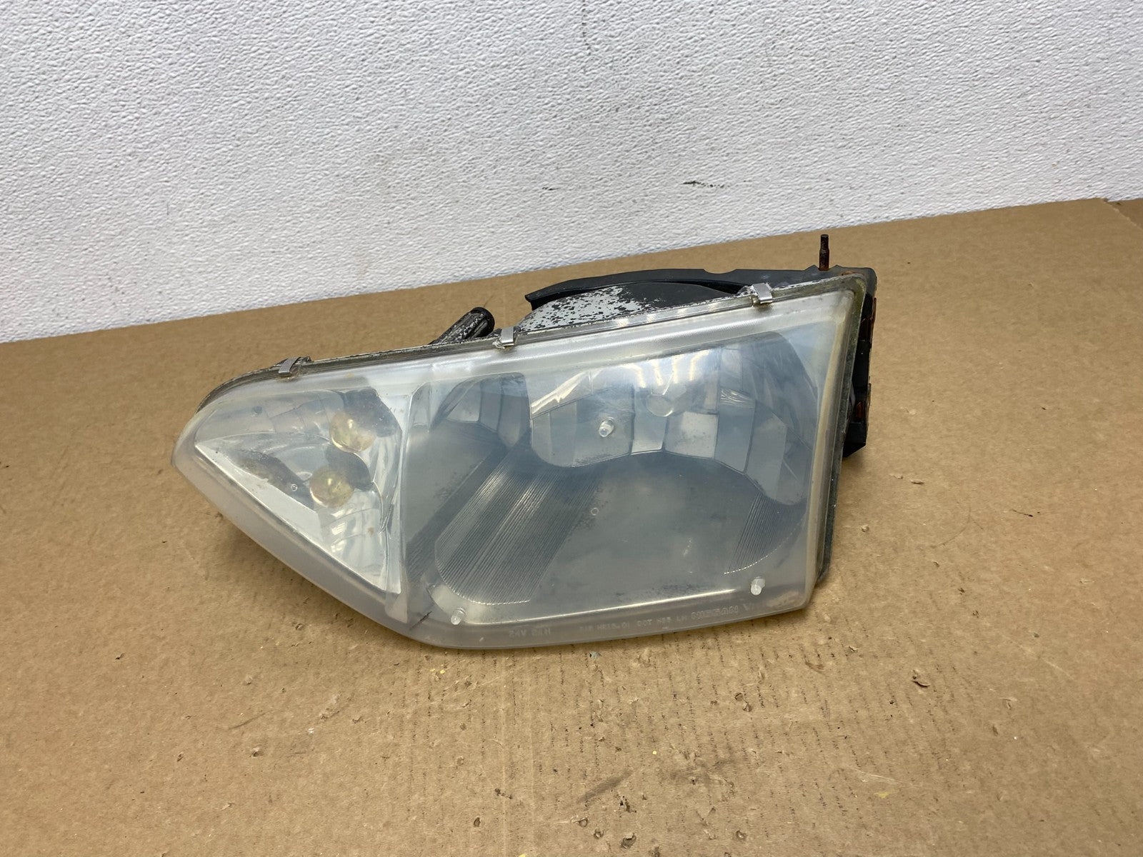 2001 to 2002 Nissan Quest Left Driver LH Side Halogen Headlight AC1206 DW0