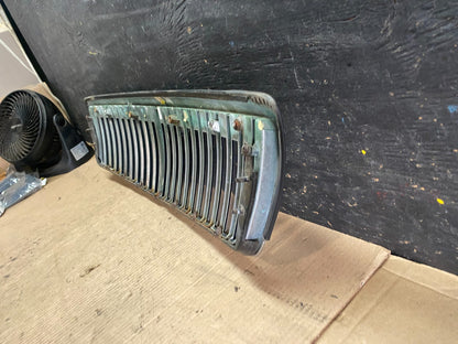 2002 to 2005 Hyundai XG350 Front Upper Grill Grille W/Emblem T0061 DG8