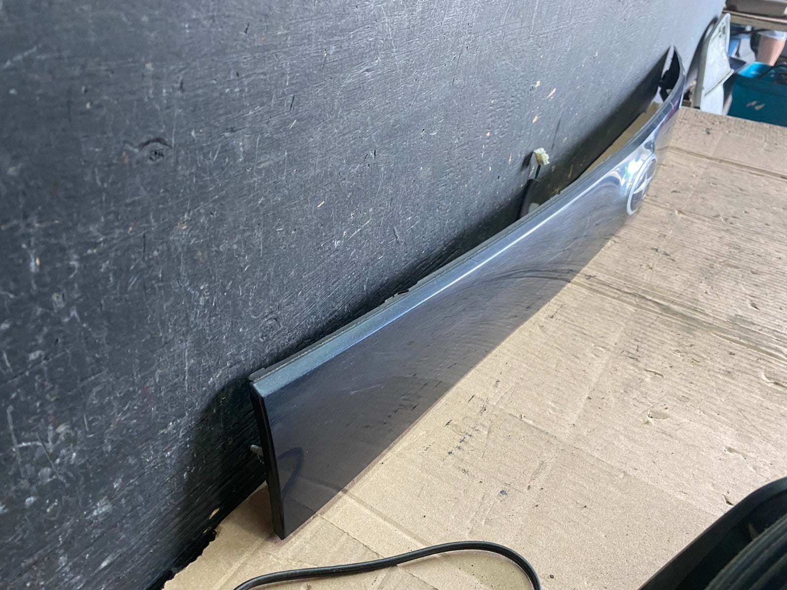 2009 - 2013 Subaru Forester  Liftgate Tailgate Trunk Trim Molding P8519 DG2