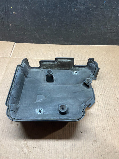 2004 to 2006 Chevrolet Equinox Engine Cover 3.4L i7190 PS4