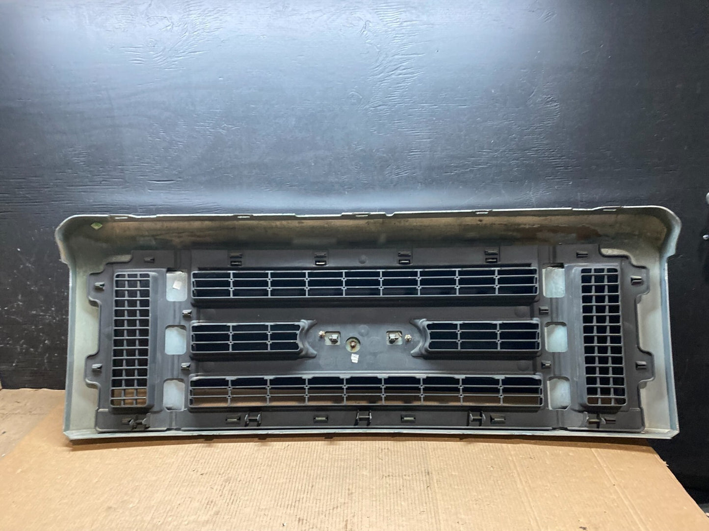 2008 to 2014 Ford Econoline E150 E250 Front Upper Chrome Grill Grille F68787