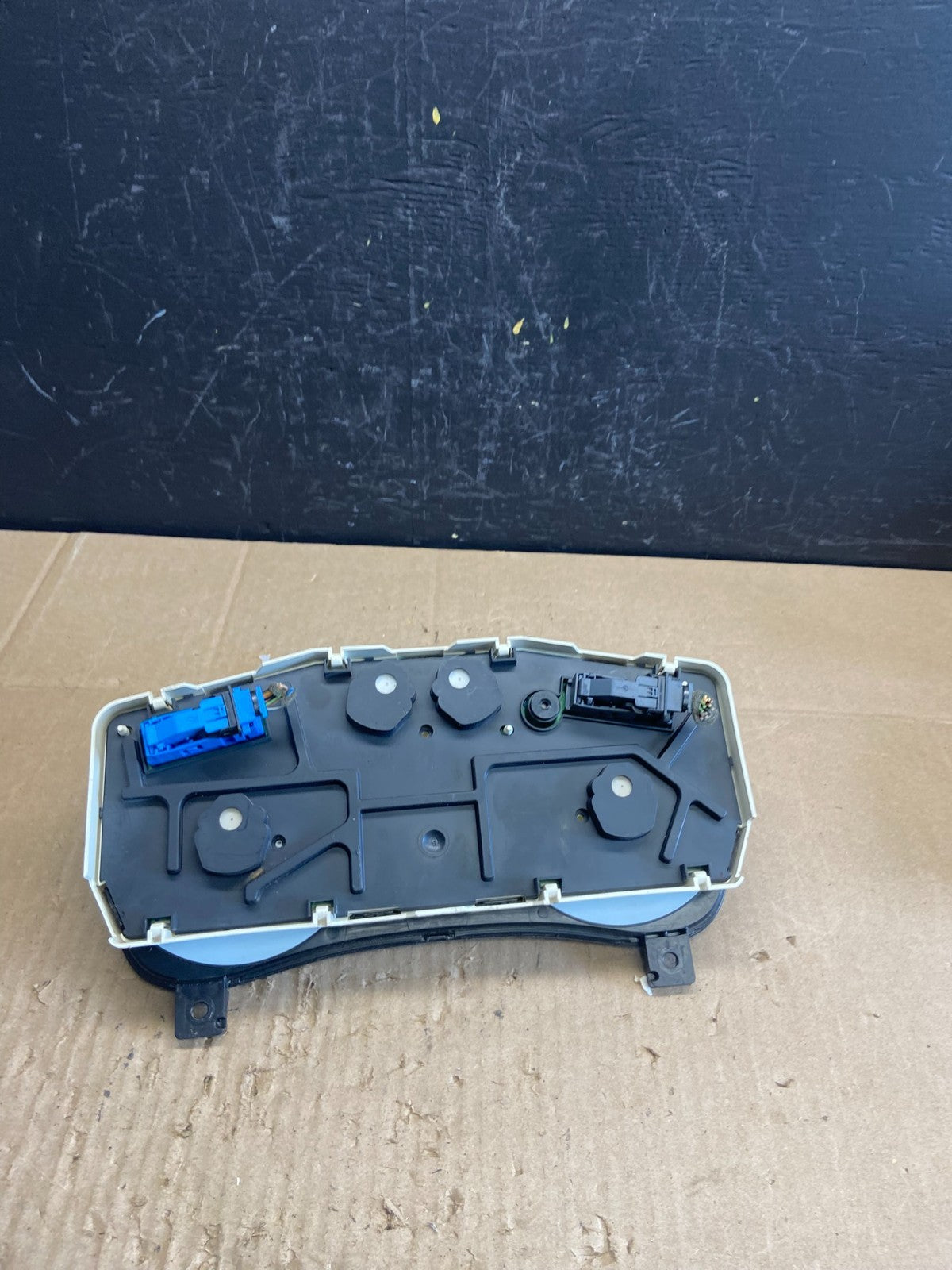 2011 to 2013 Ford Transit Connect Speedometer Gauge Cluster OEM AB9826 DG4