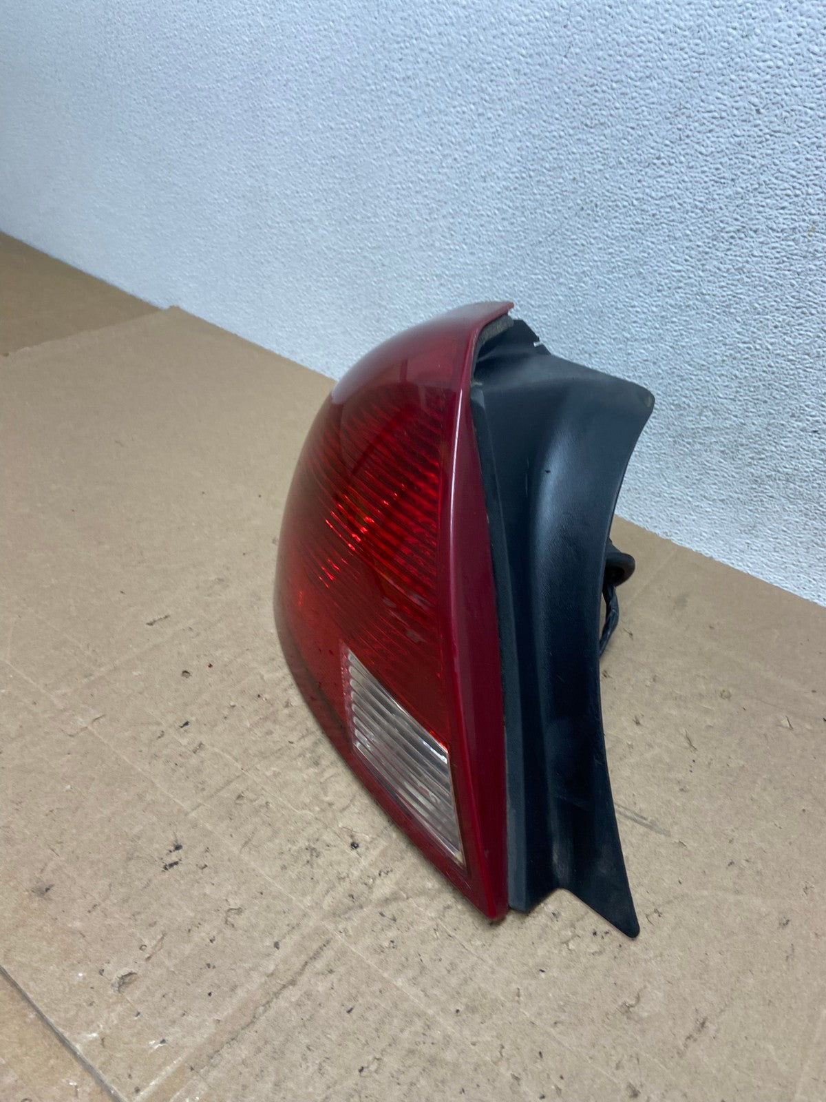 2000 2001 2002 2003 Ford Taurus Left Driver Lh Side Tail Light AE6440 LK1