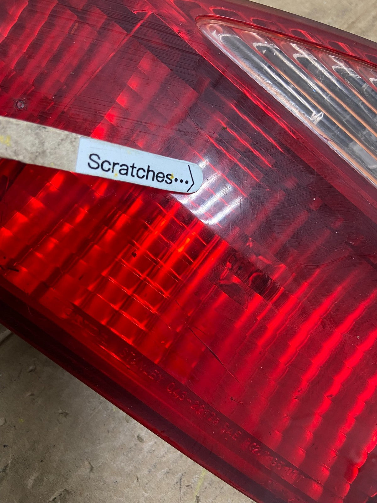 1998 to 2000 Honda Accord Right Passenger Side Inner Tail Light OEM AA1587 DW3