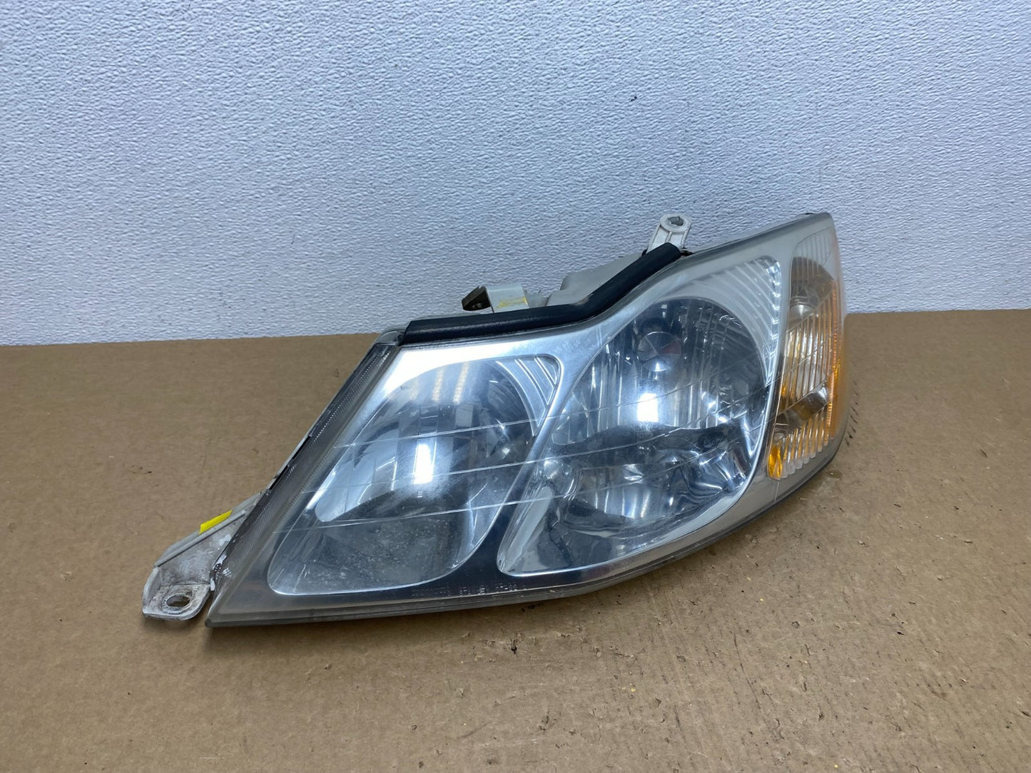 2000 to 2004 Toyota Avalon Halogen Left Driver LH Headlight Oem AC1364 DW2