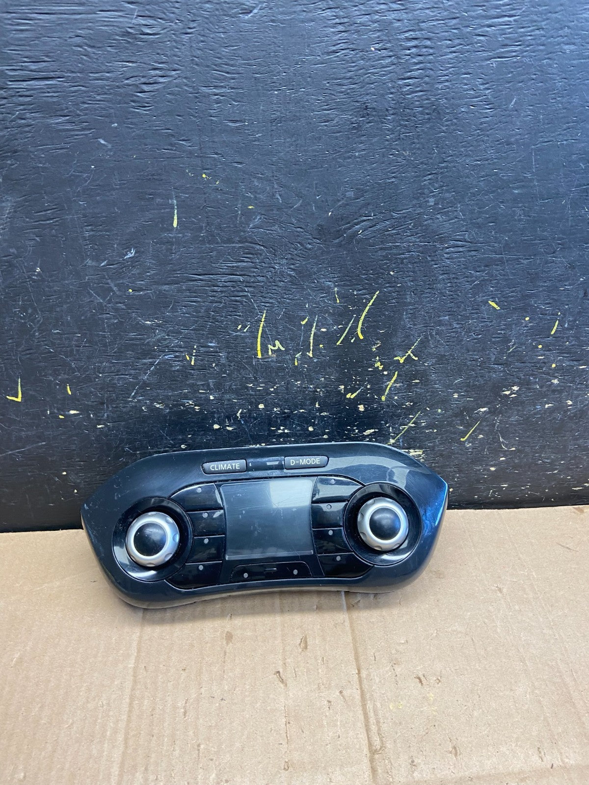 2011 to 2014 Nissan Juke  A/C Temperature Climate Control Panel OEM AA7976 DG0