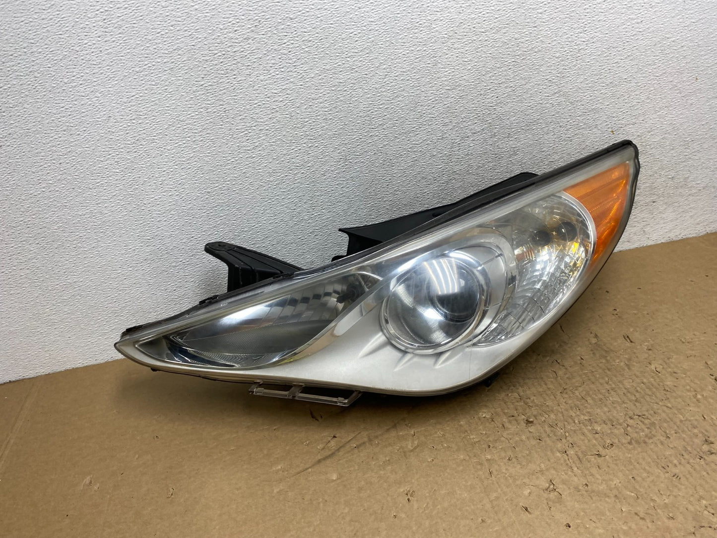2011 - 2014 Hyundai Sonata Left Driver Lh Side Headlight Halogen AG1208 DW2