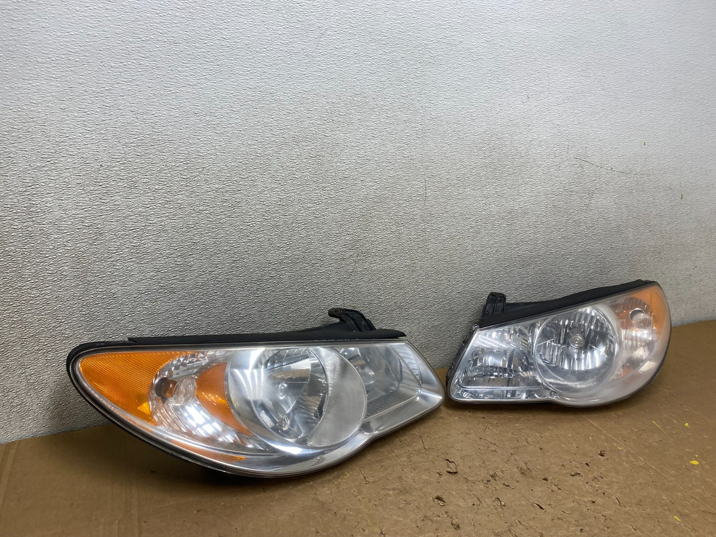 2007 2008 2009 2010 Hyundai Elantra Left+Right Side Headlights V6256 DW2