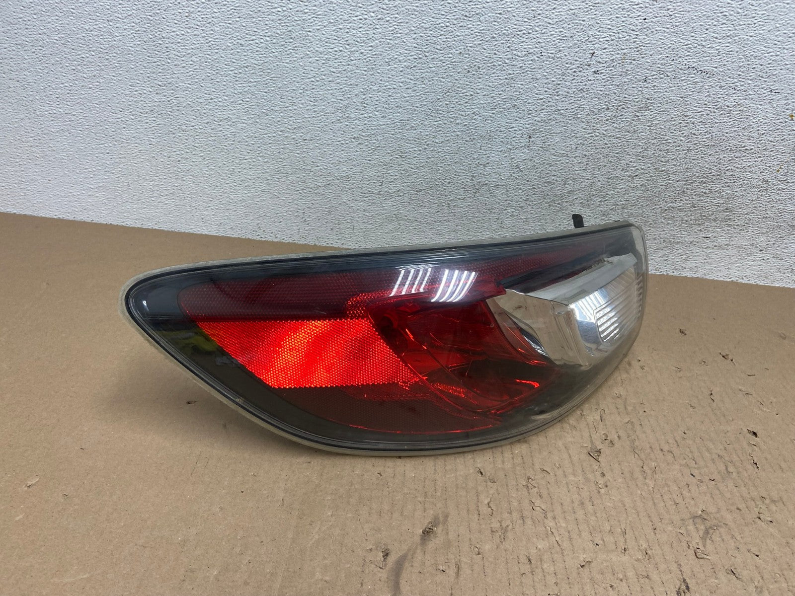 2010 2011 2012 2013 Mazda 3 Left Driver Lh Side Tail Light AE7360 LK2