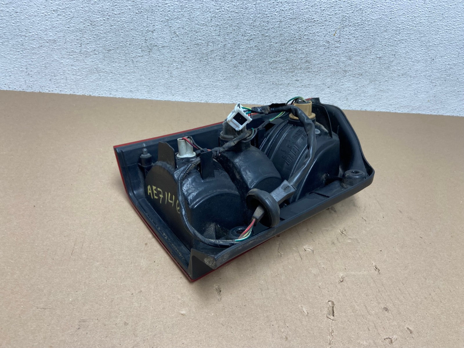 2005 to 2012 Nissan Pathfinder Right Passenger RH Side Tail Light AE7146 LK4