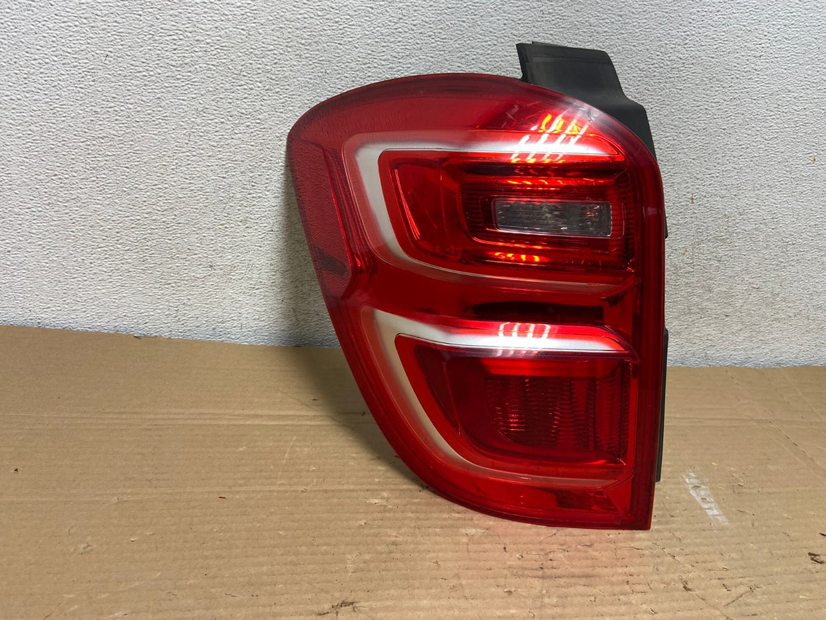 2016 to 2017 Chevrolet Equinox Left Driver Lh Side Tail Light AG9037 LK0
