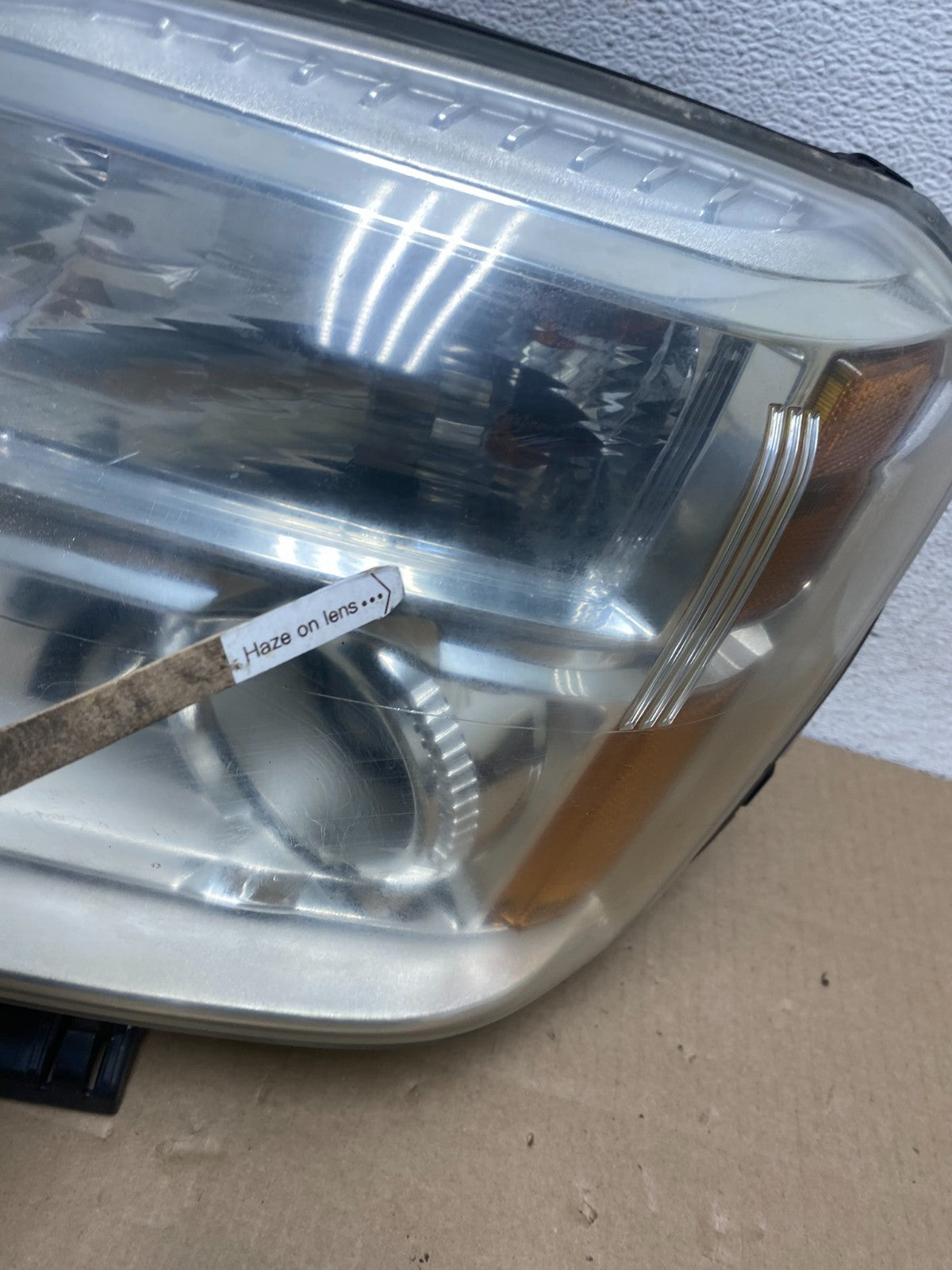2010 to 2015 GMC Terrain Halogen Left Driver Lh Side Headlight AG5833 DW4
