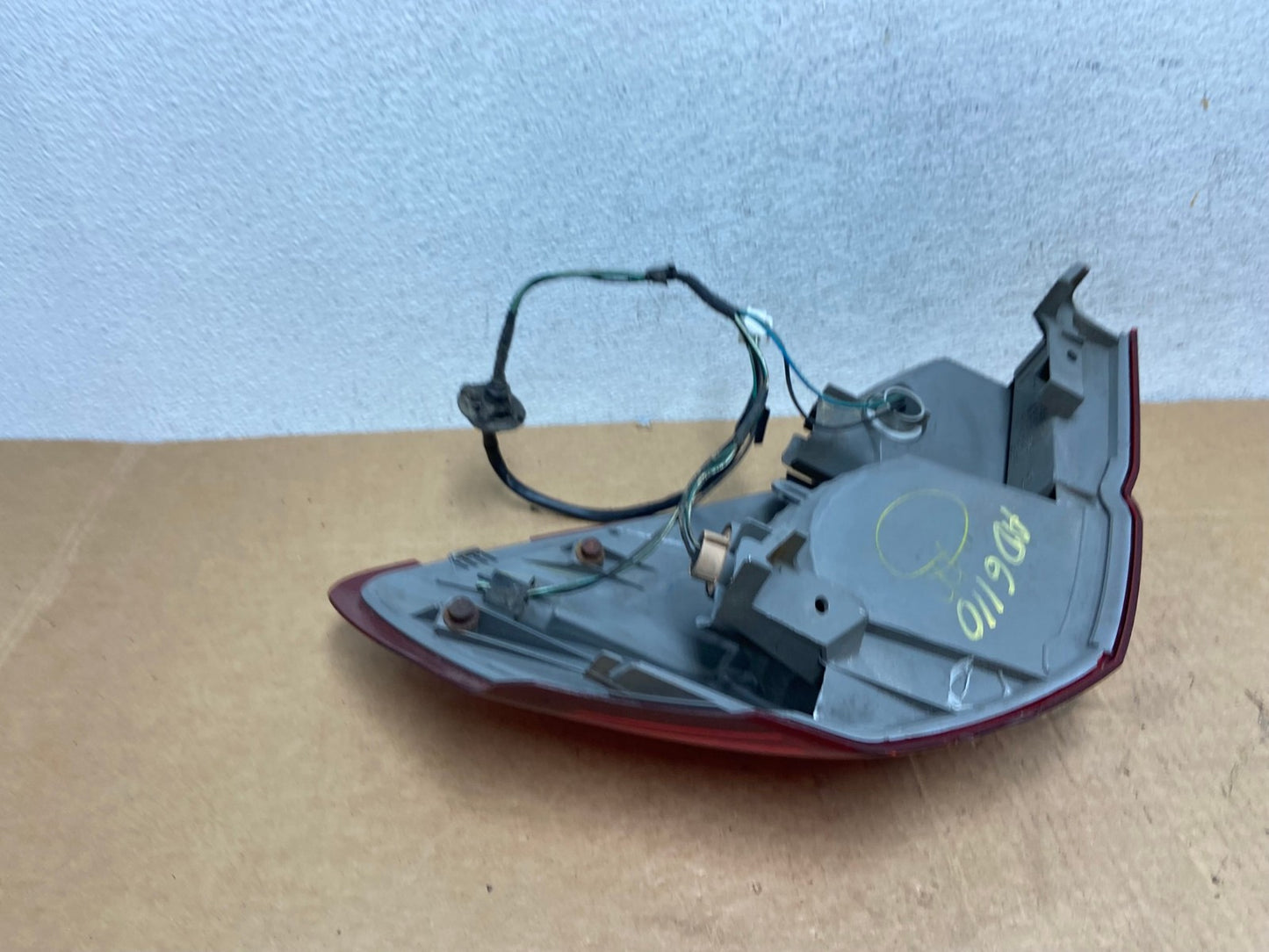 2005 2006 2007 Subaru Outback Left Driver Lh Side Tail Light AD6110 LK5