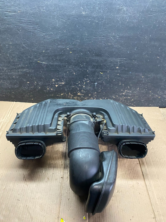 2007 to 2010 BMW E70 X5 N62 Air Intake Cleaner Filter 7548896 OEM V9802 DG0