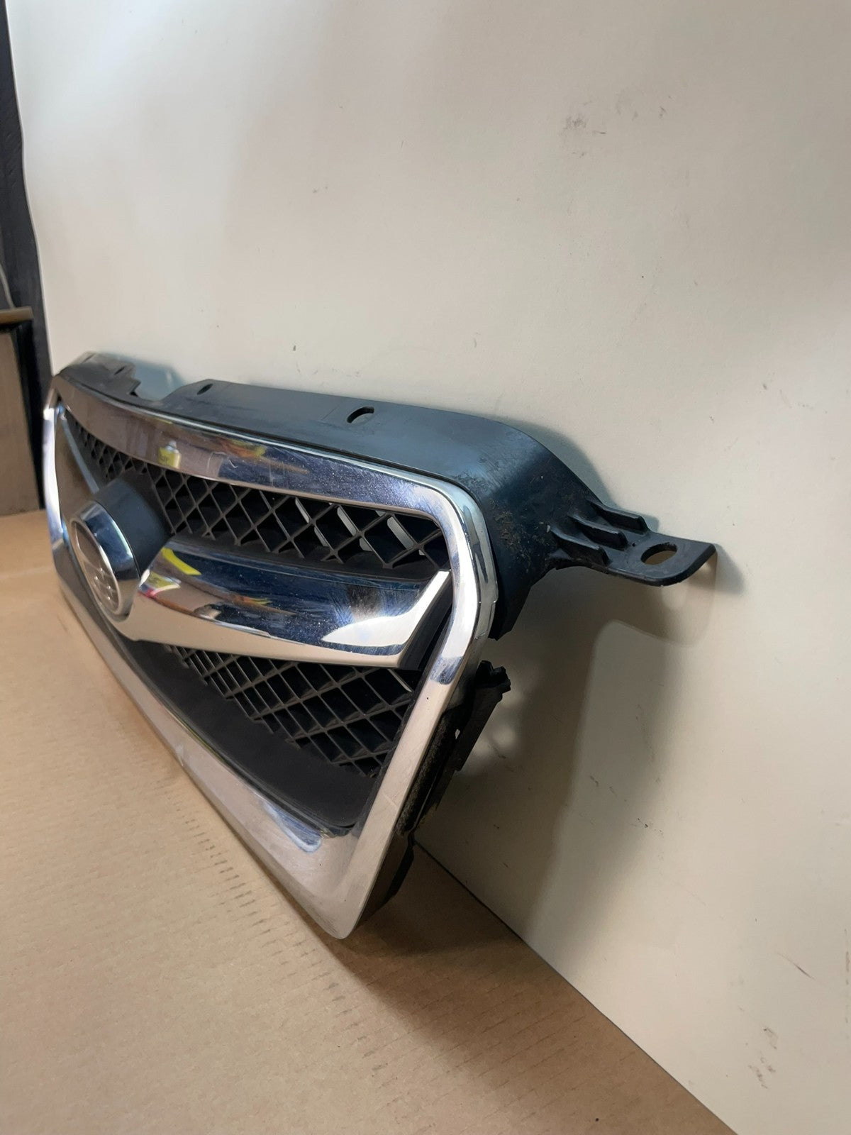 2010- 2012 Subaru Legacy Outback Wagon Front Grill Grille AJ1001 DG1
