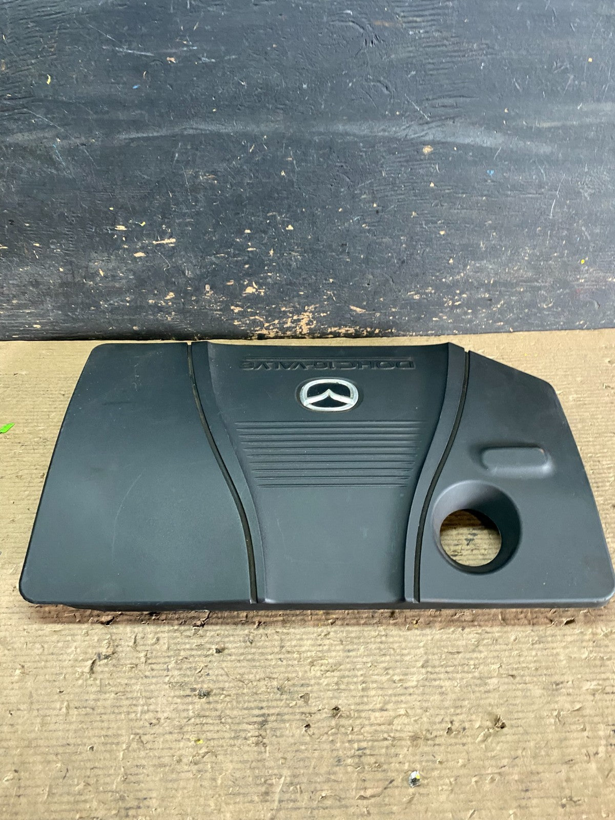 2004 to 2006 Mazda 3 DOHC 16 VALVE Engine Shield Top Cover Oem s3671 DG1