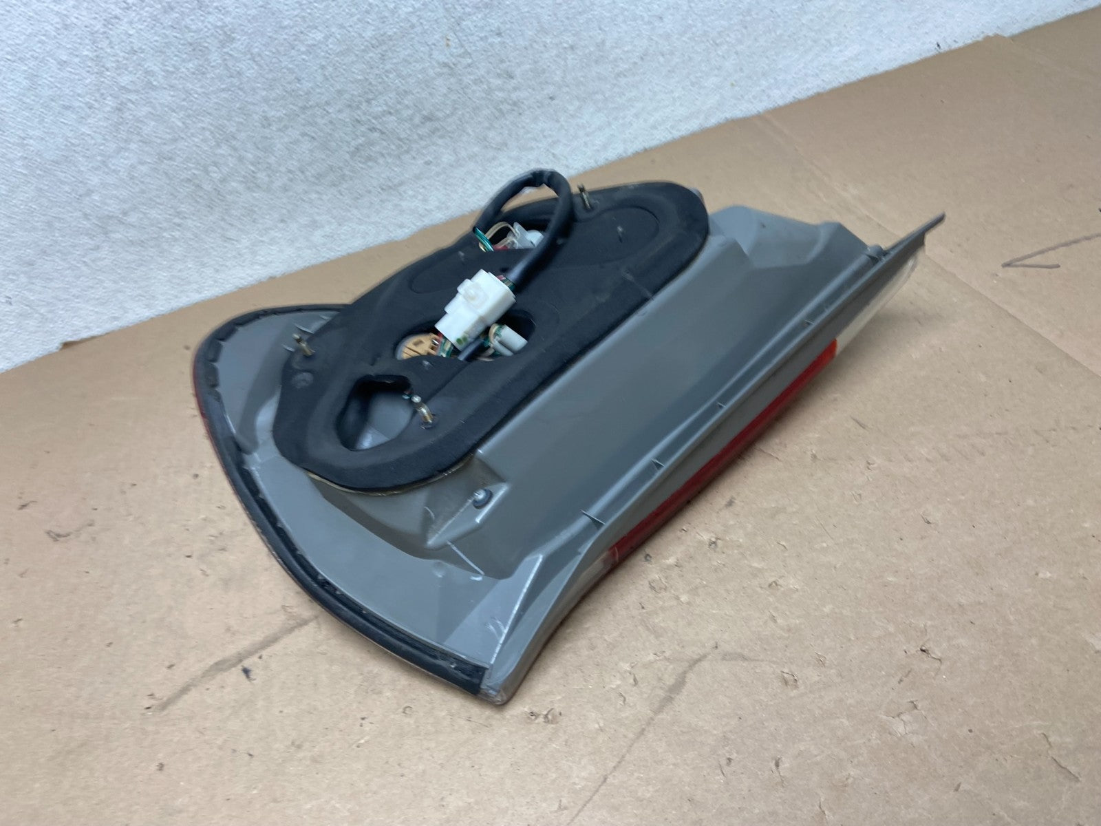 2005 to 2006 Toyota Camry Tail Light Left Driver Lh Side AG4203 LK6