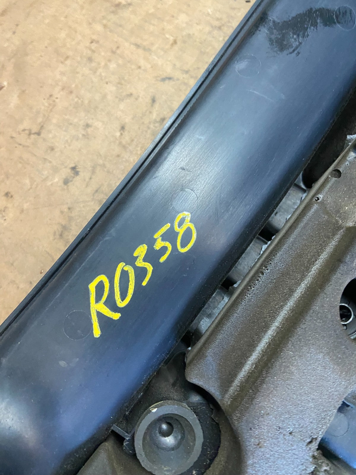 2013 to 2016 Dodge Dart 2.0L Engine Motor Cover Shield R0358 DG9