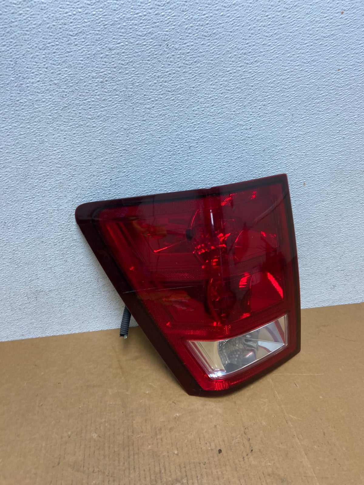 2005 to 2006 Jeep Grand Cherokee Left Driver Side Lh Tail Light AD9151 LK2