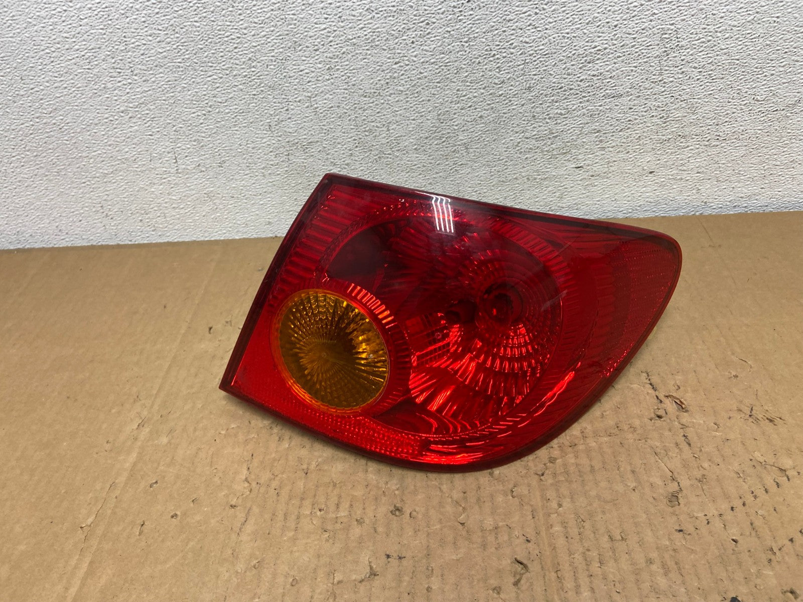 2003 to 2005 Toyota Corolla Right Passenger RH Side Tail Light AD1153 LK0
