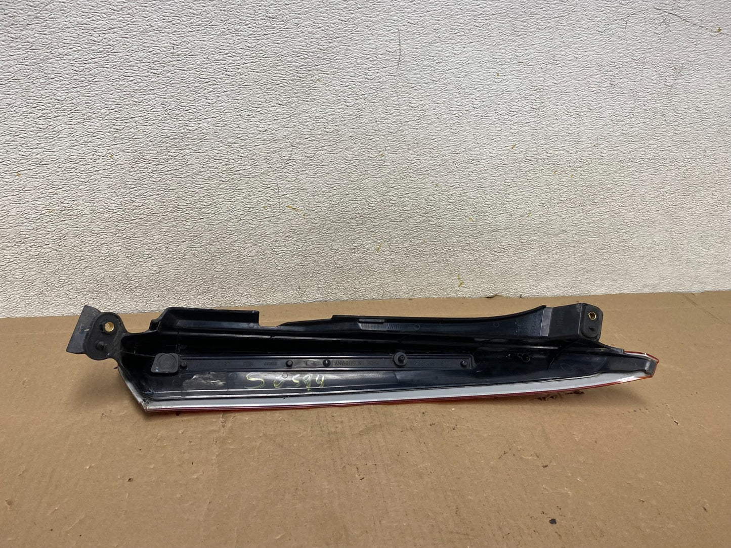 2003 to 2006 Volvo XC90 Left Driver LH Side Upper Tail Light OEM S0594 DW8