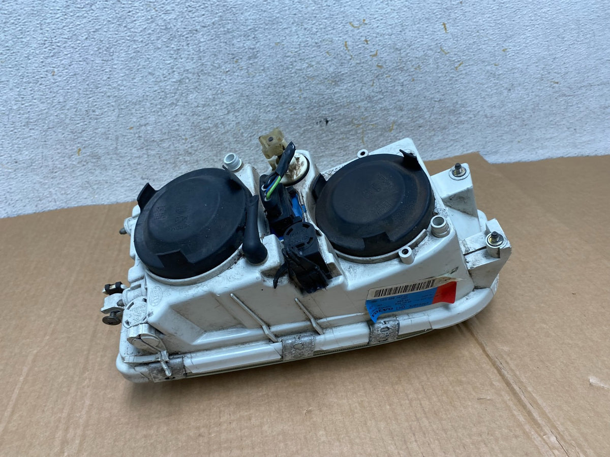 2000 - 2004 Volvo S40 Right Passenger RH Halogen Headlight AI3746 DW5
