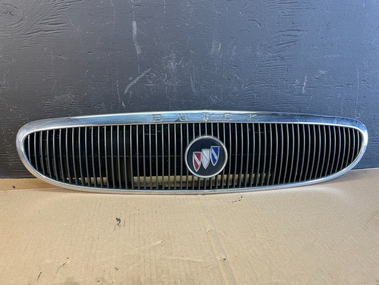 2003 to 2005 Buick Century Front Upper Grill Grille ab7936 DG0