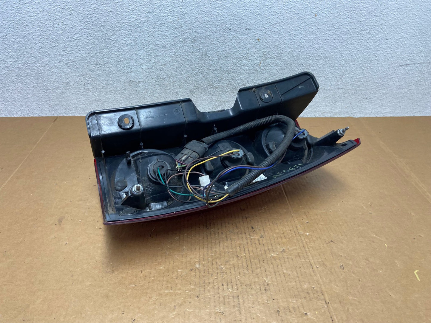 2007 to 2011 GMC Yukon Left Driver LH Side Tail Light AE0671 LK6