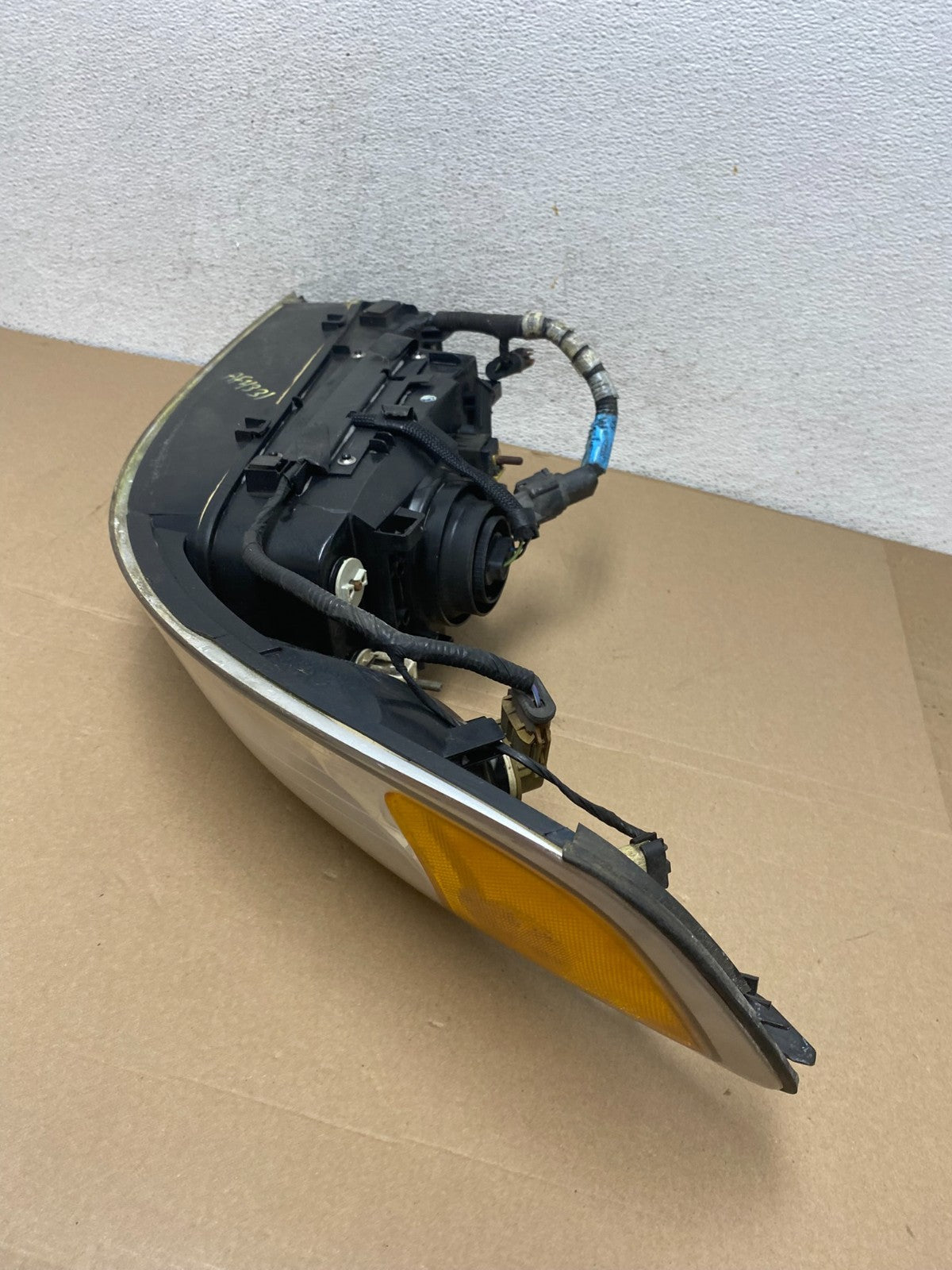 1999-2001 Lincoln & Town Car Right Passenger RH Headlight Halogen AF4331 DW6