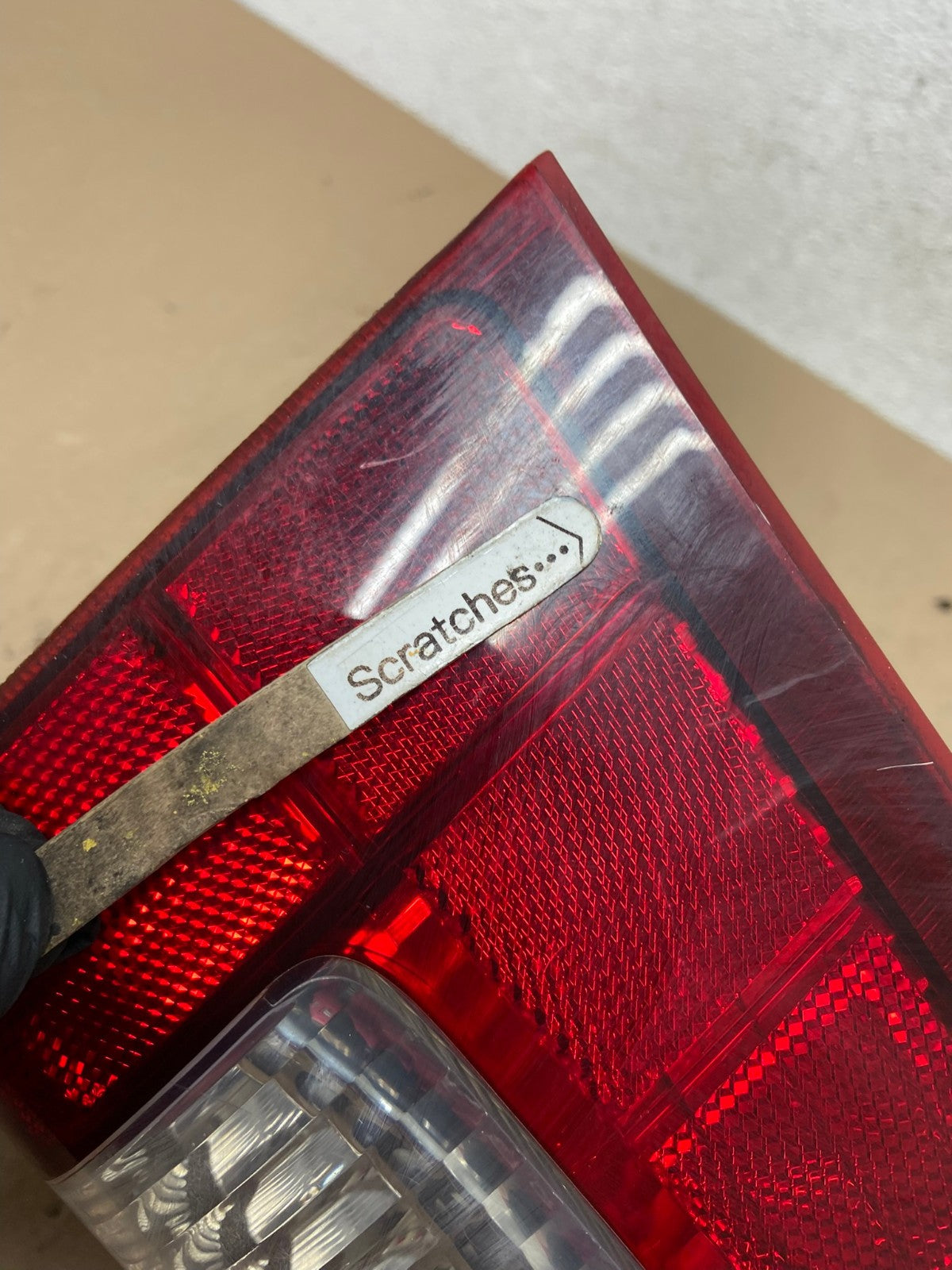 2001 2002 2003 2004 Mazda Tribute Left Driver Lh Side Tail Light AE7319 LK3