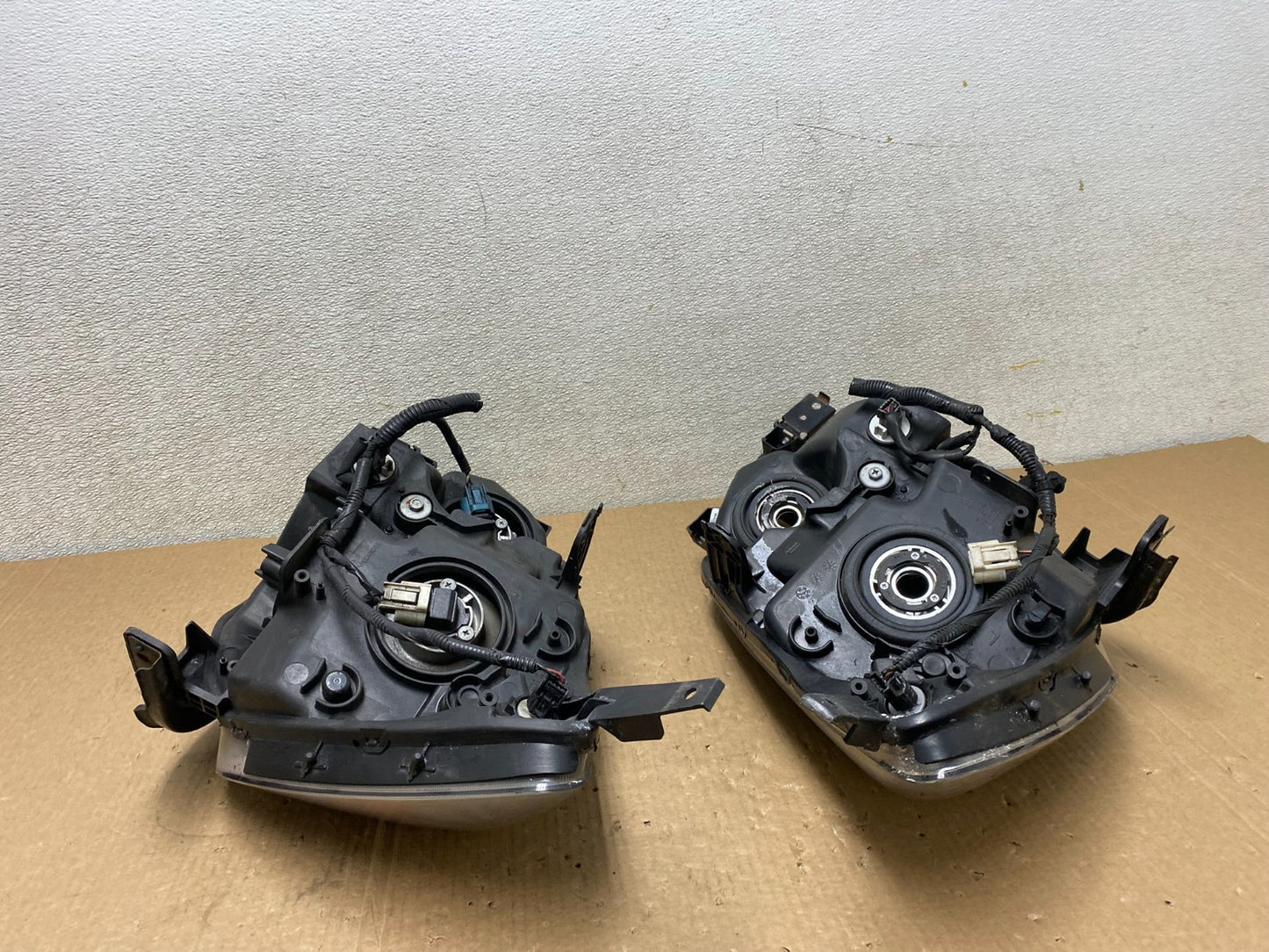 2005 2006 2007 Honda Odyssey Left+Right Set Halogen Headlights V1186 DW11