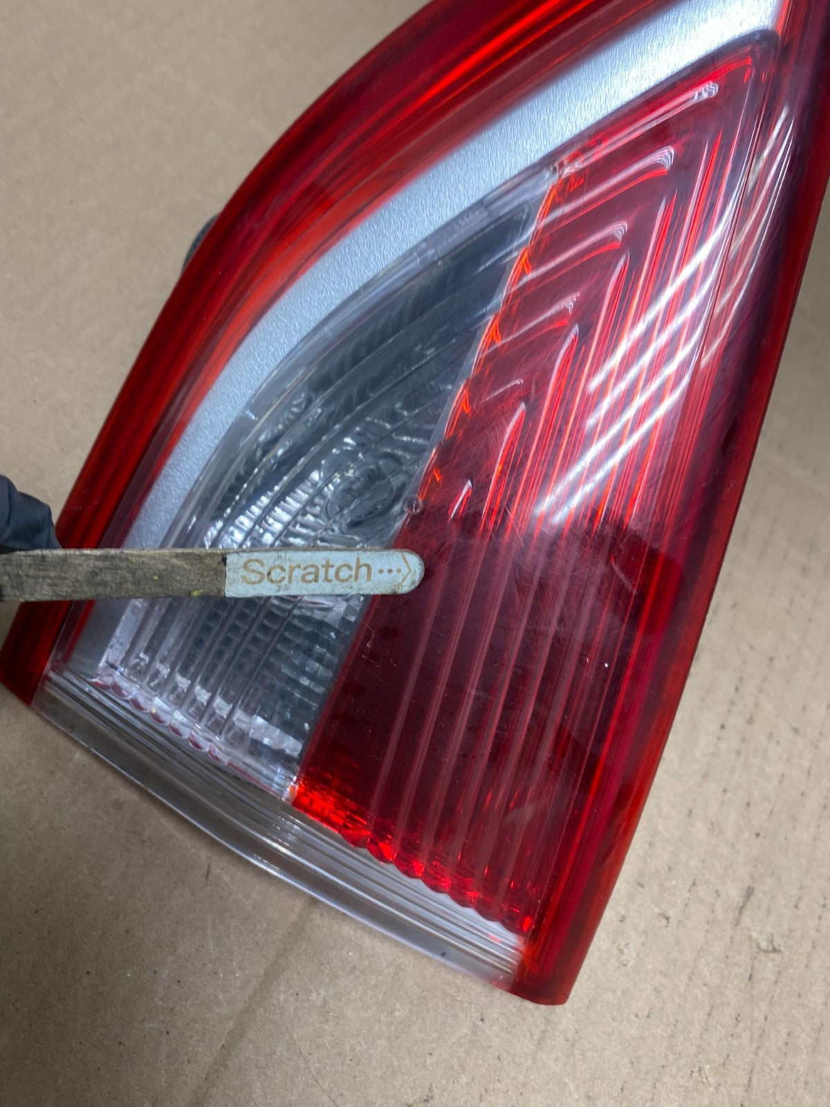 2013 to 2016 Ford Escape Right Passenger RH Side Inner Tail Light OEM W0547 DW3