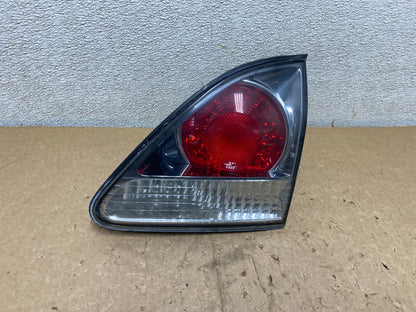 2000-2003 Lexus RX300 Right Passenger Side Rear Inner Tail Light Oem V0293 DW0