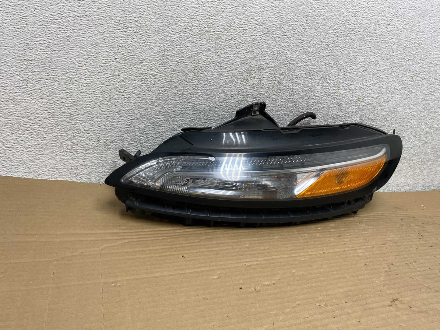 2014 - 2018 Jeep Cherokee Left Driver LH Side LED Headlight AG9101 DW1