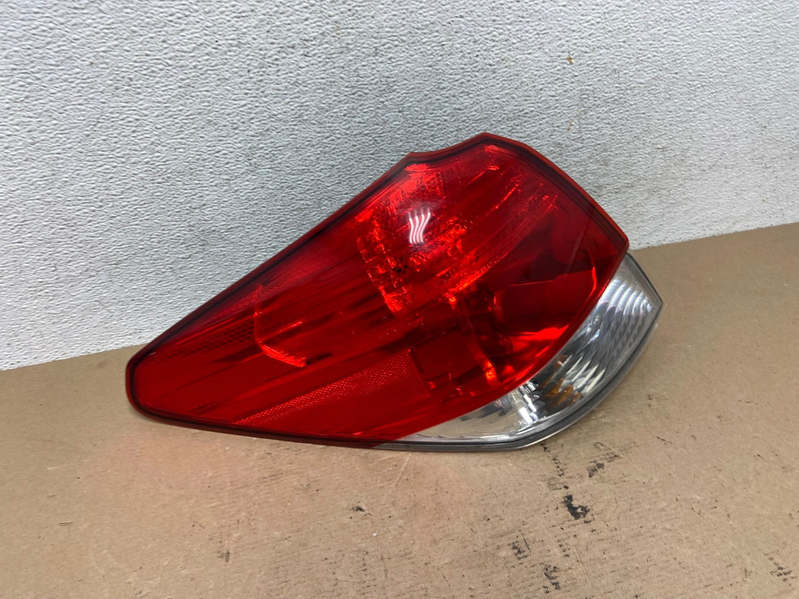 2010-2014 Subaru Outback Wagon Left Driver Lh Side Tail Light AF4624 LK2