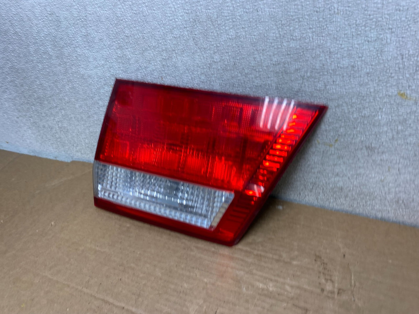 2005 2006 2007 Honda Odyssey Inner Right Passenger RH Tail Light Z1406 DW1