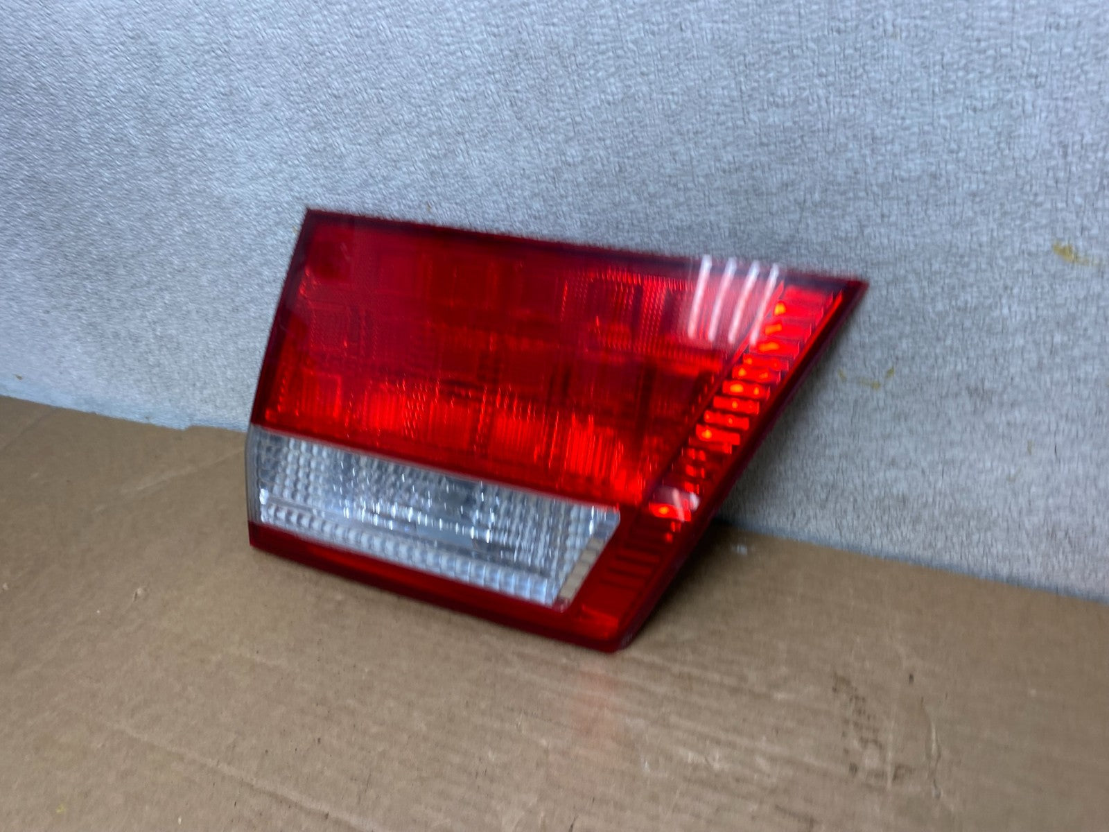 2005 2006 2007 Honda Odyssey Inner Right Passenger RH Tail Light Z1406 DW1