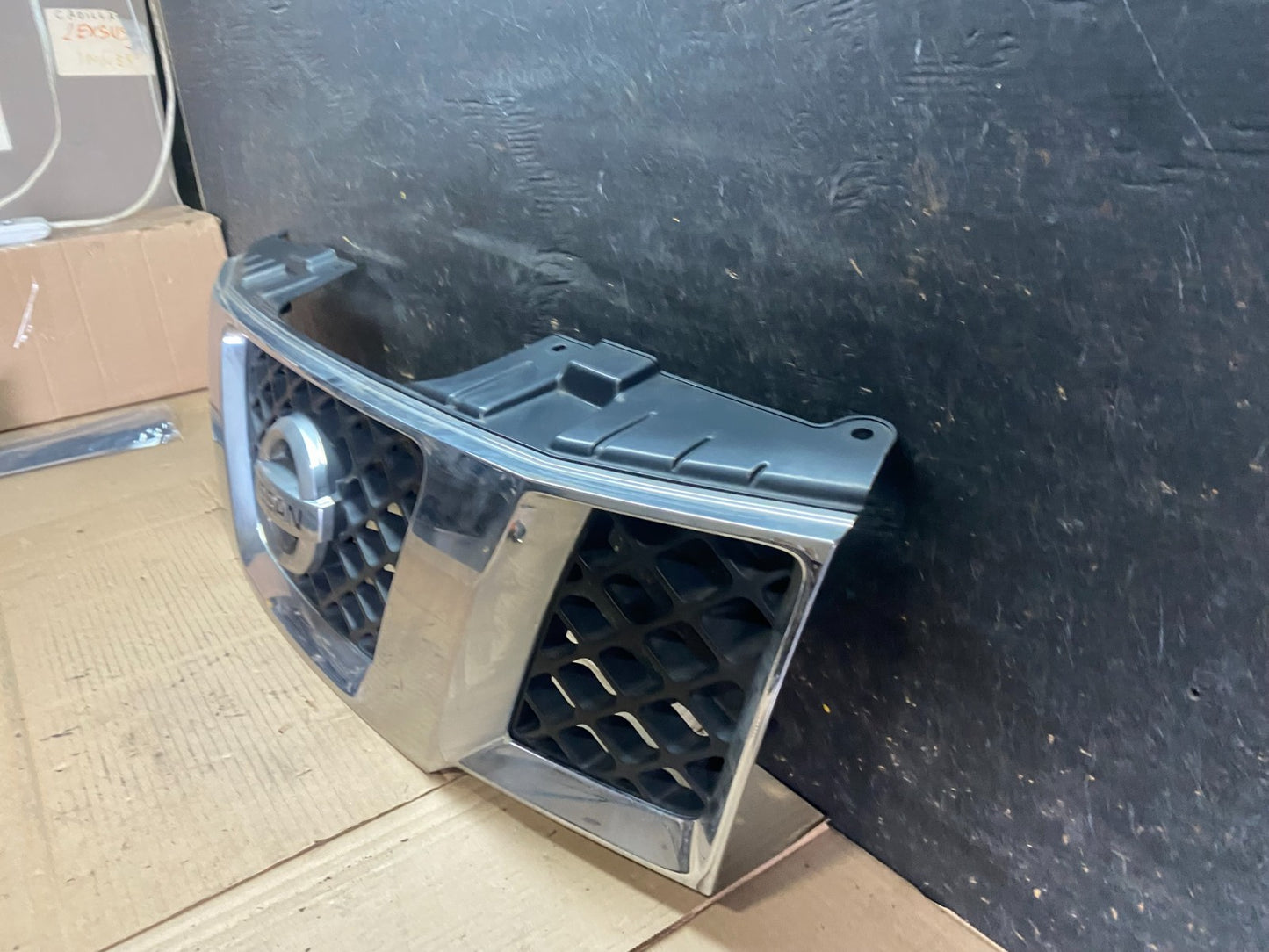 2005 2006 2007 Nissan Pathfinder Chrome Front Upper Grill Grille Oem V2844 DG1