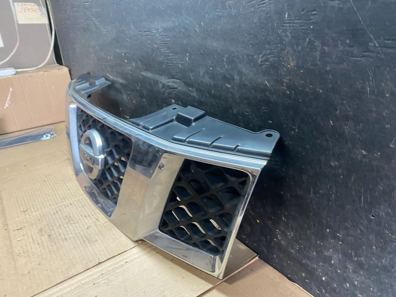 2005 2006 2007 Nissan Pathfinder Chrome Front Upper Grill Grille Oem V2844 DG1