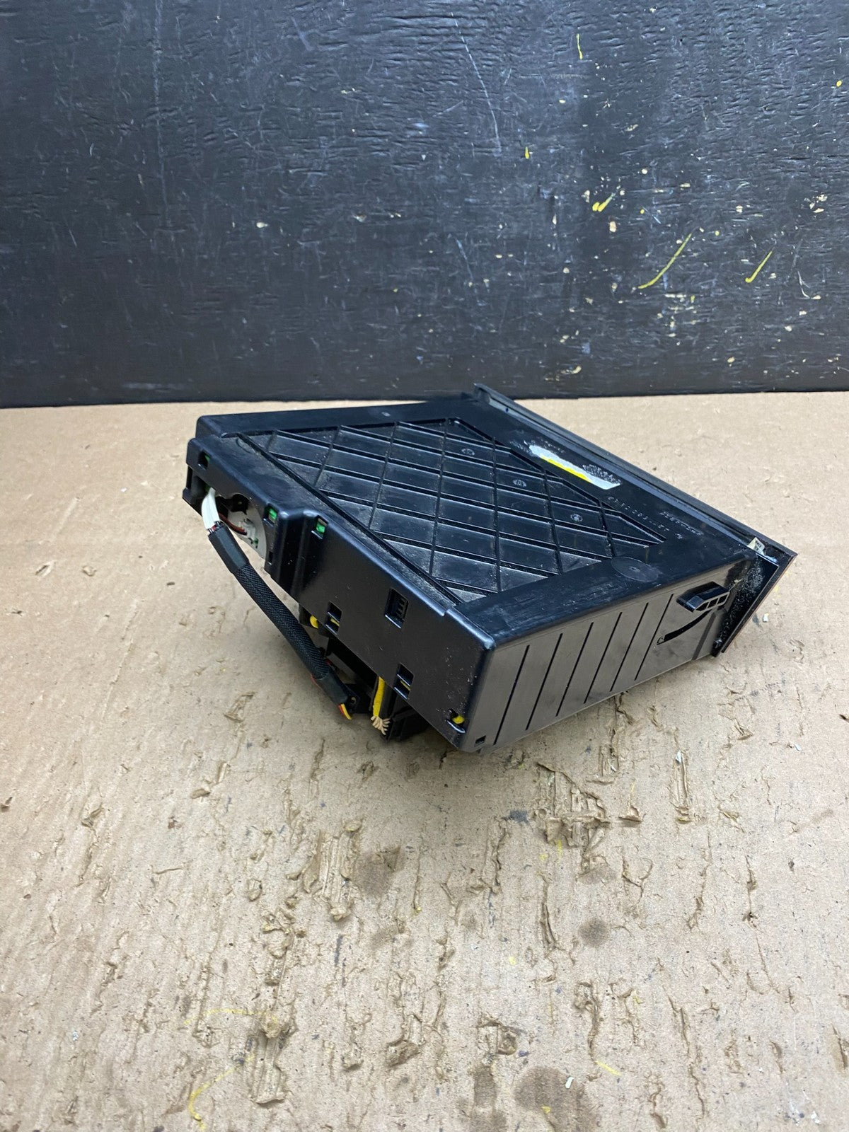 2006-2011 Mercedes W211 E350 E500 Center Console Switch Control Unit T8611 DG4