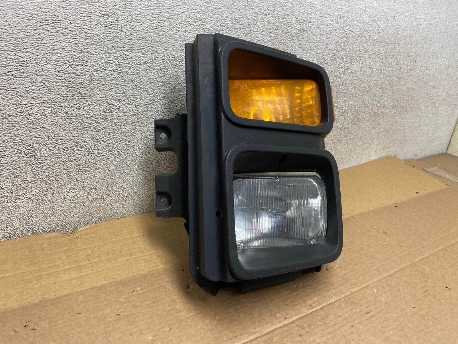 2008-2017 Ford E150 E250 E350 Van Left Side Headlight Bezel Trim OEM AB5092 DW2