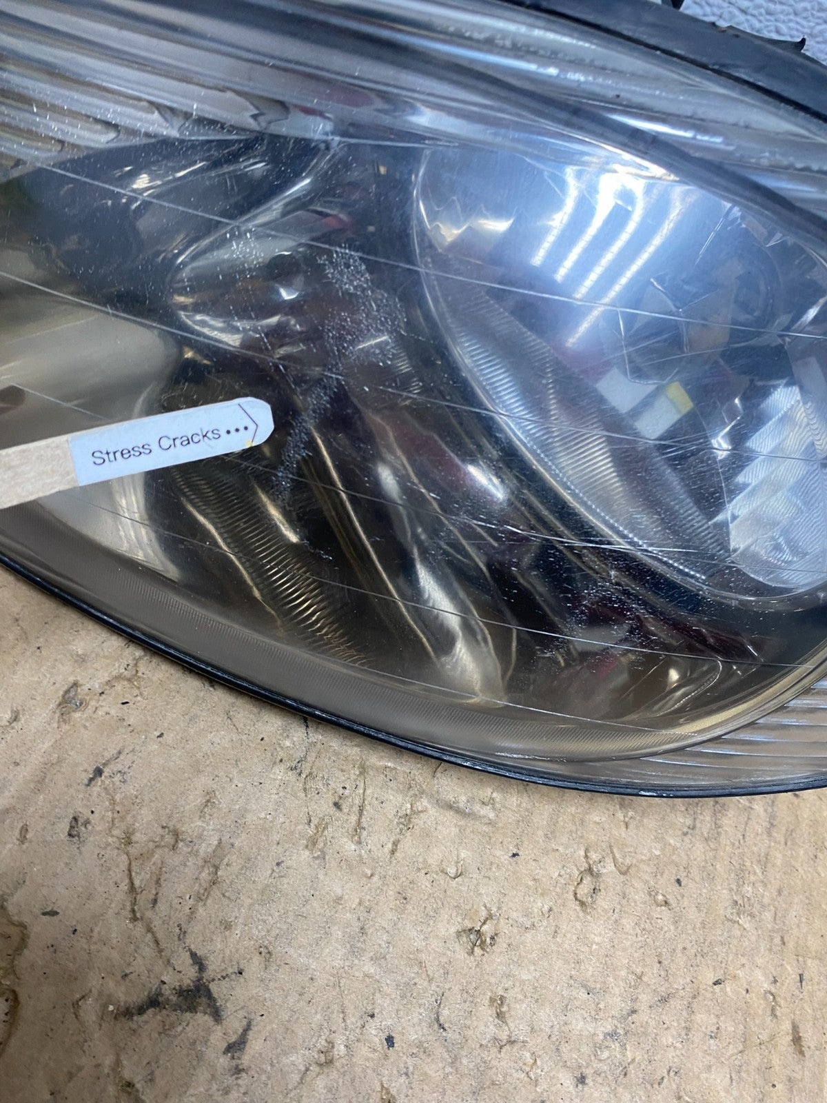 1996 to 1999 Mercury Sable Left+Right Side Set Halogen Headlights AC8121 DG5