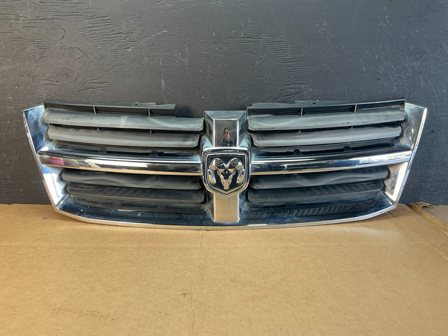 2008-2010 Dodge Grand Caravan Front Grill Grille 05113126aa ae0838 DG0