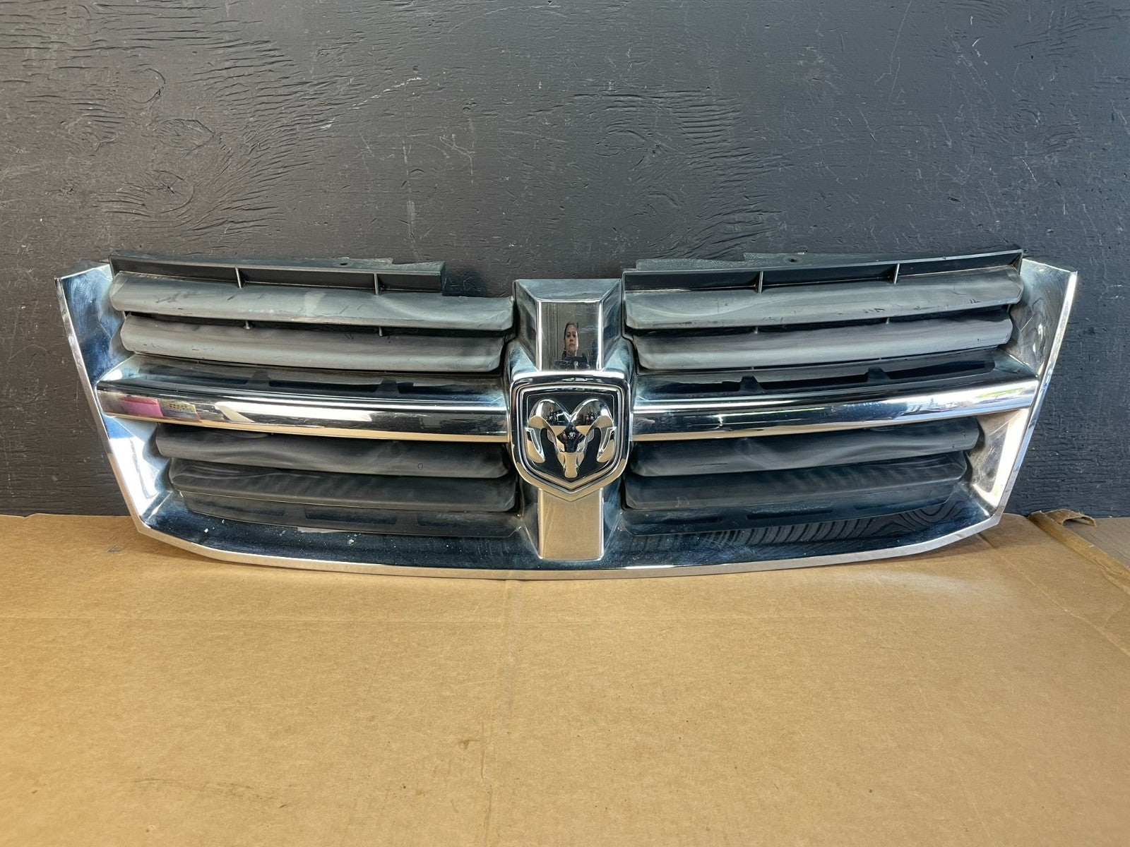 2008-2010 Dodge Grand Caravan Front Grill Grille 05113126aa ae0838 DG0