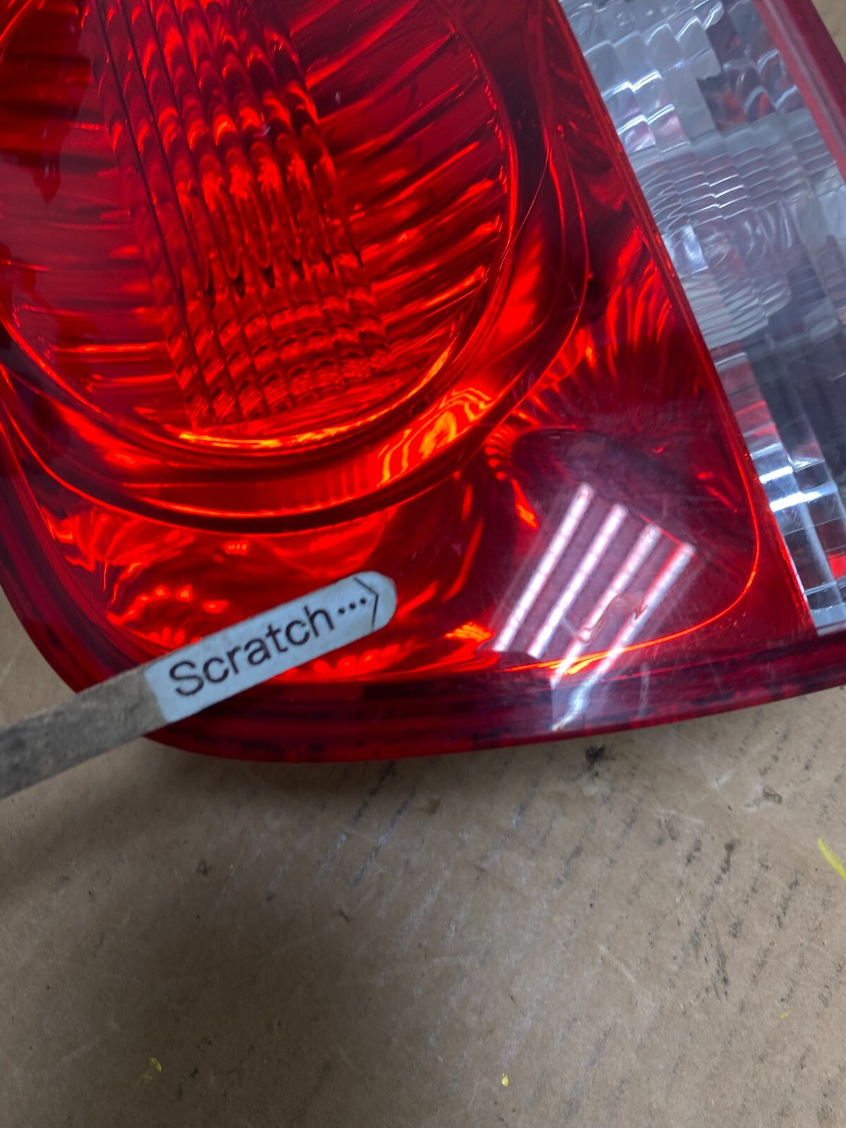 2004-2007 Volkswagen Touareg Right Passenger Rh Side Inner Tail Light N43943